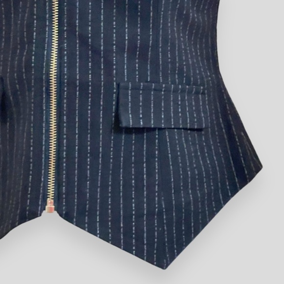 BEBE ZIPPER FRONT TAILORED PINSTRIPE BUSTIER Size 6 NWT SOLD OUT - Picture 6 of 11